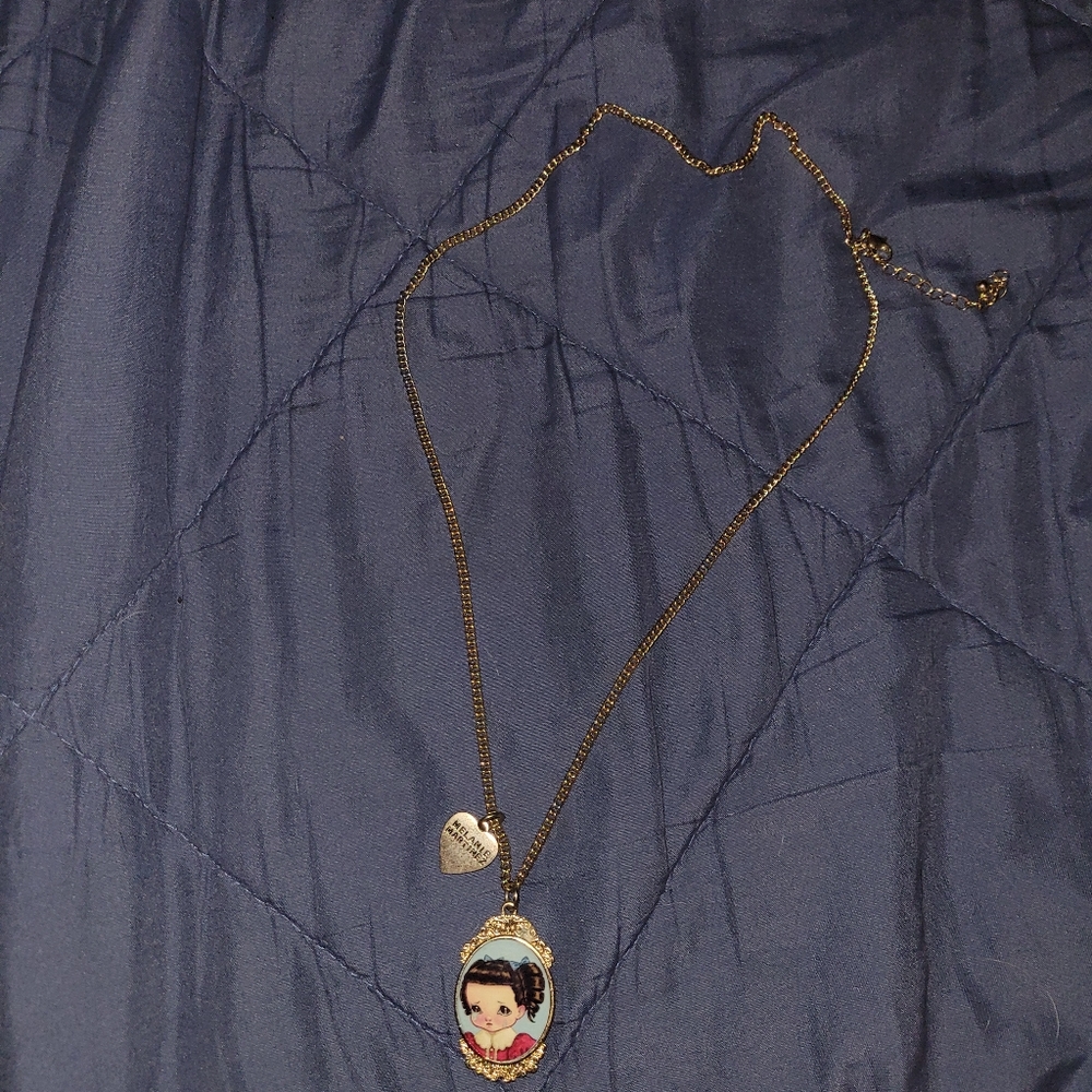Melanie Martinez Gold Crybaby Necklace Hot Topic
